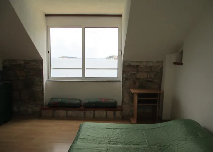 Acalinovic Daire Vis